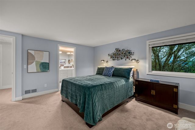 17825 NE 9th Street, Bellevue, WA 98008
