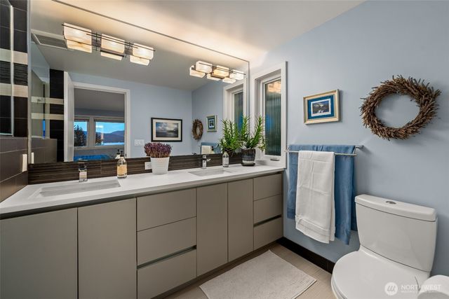 17825 NE 9th Street, Bellevue, WA 98008