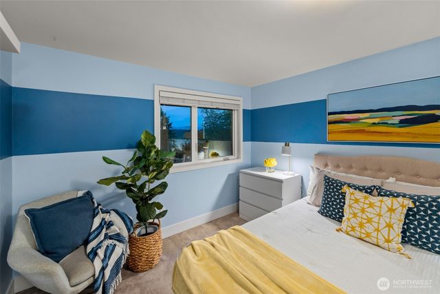 17825 NE 9th Street, Bellevue, WA 98008