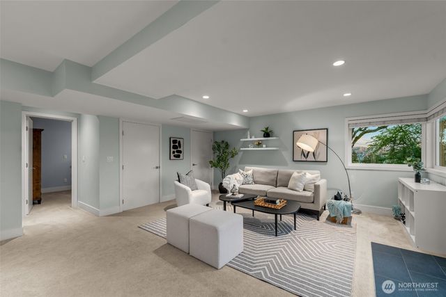 17825 NE 9th Street, Bellevue, WA 98008