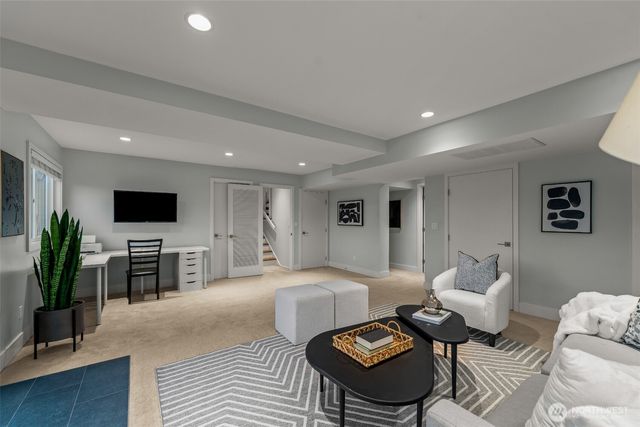 17825 NE 9th Street, Bellevue, WA 98008