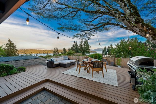 17825 NE 9th Street, Bellevue, WA 98008