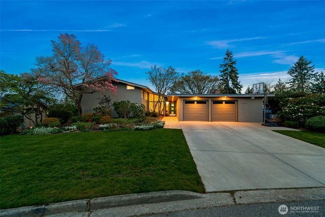 17825 NE 9th Street, Bellevue, WA 98008