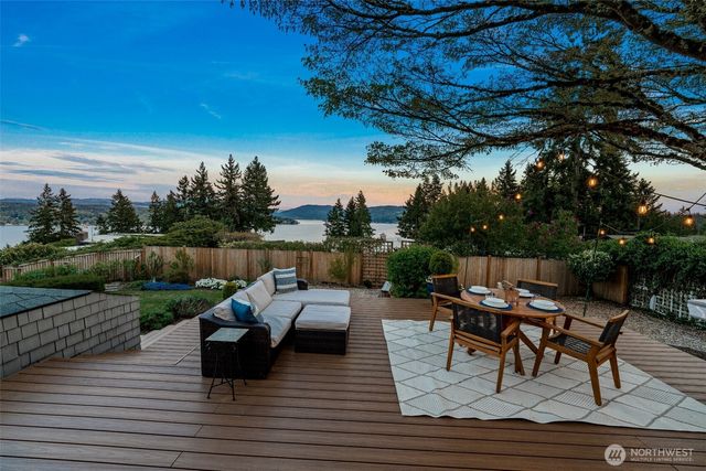 17825 NE 9th Street, Bellevue, WA 98008