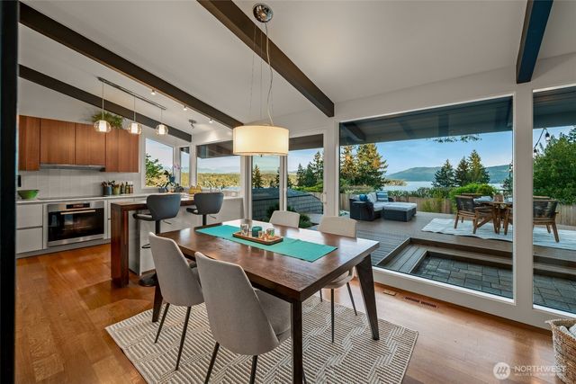 17825 NE 9th Street, Bellevue, WA 98008