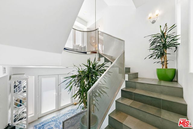 1341 Palisades Beach Road, Santa Monica, CA 90401