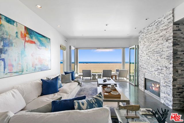 1341 Palisades Beach Road, Santa Monica, CA 90401
