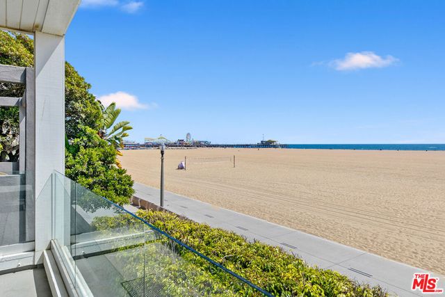 1341 Palisades Beach Road, Santa Monica, CA 90401