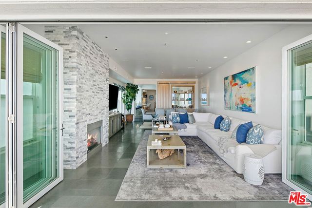 1341 Palisades Beach Road, Santa Monica, CA 90401