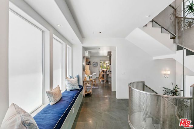 1341 Palisades Beach Road, Santa Monica, CA 90401