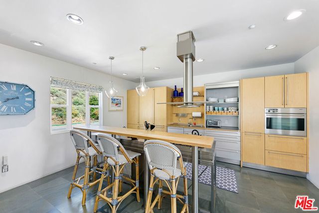 1341 Palisades Beach Road, Santa Monica, CA 90401