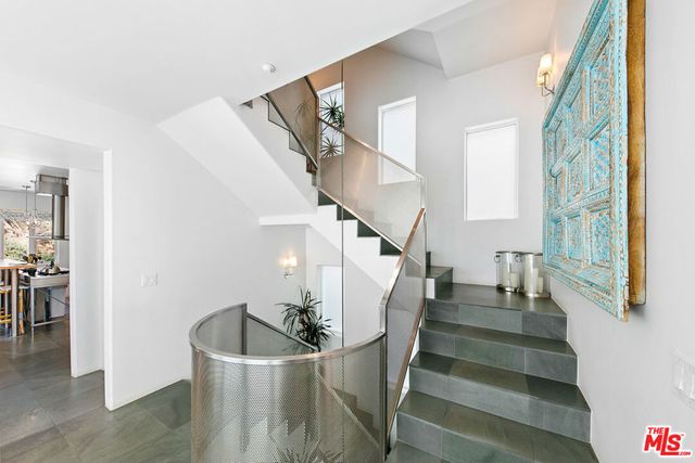 1341 Palisades Beach Road, Santa Monica, CA 90401
