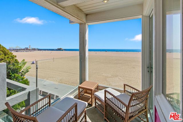 1341 Palisades Beach Road, Santa Monica, CA 90401