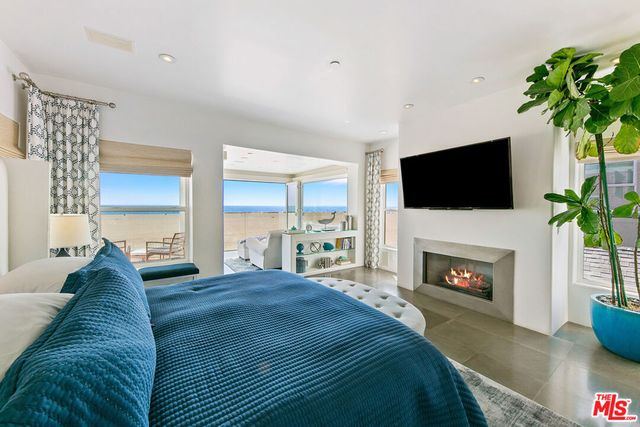 1341 Palisades Beach Road, Santa Monica, CA 90401
