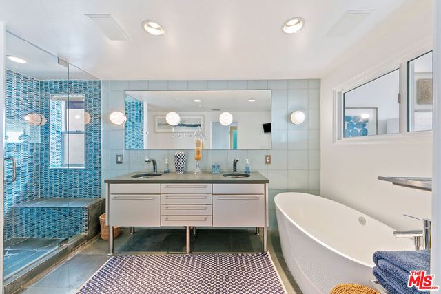 1341 Palisades Beach Road, Santa Monica, CA 90401