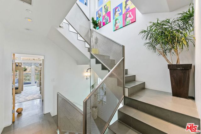 1341 Palisades Beach Road, Santa Monica, CA 90401