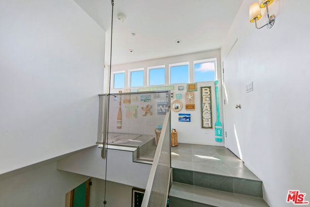 1341 Palisades Beach Road, Santa Monica, CA 90401