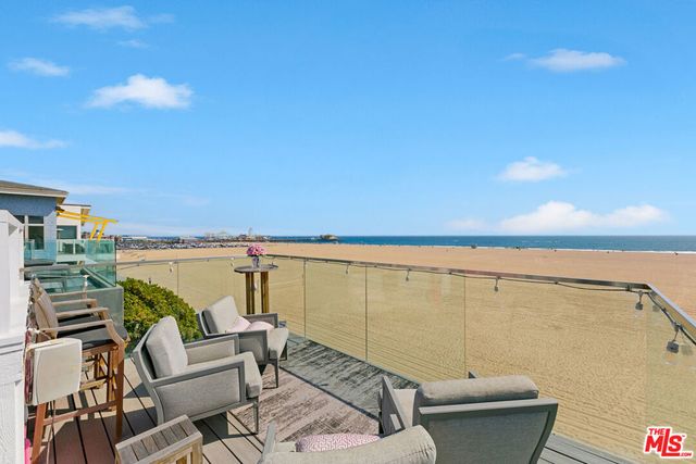 1341 Palisades Beach Road, Santa Monica, CA 90401