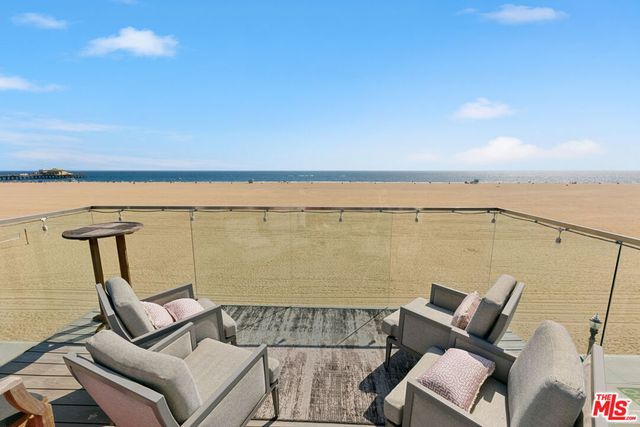 1341 Palisades Beach Road, Santa Monica, CA 90401