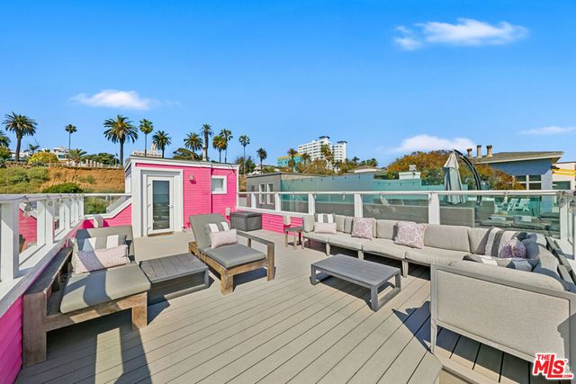 1341 Palisades Beach Road, Santa Monica, CA 90401