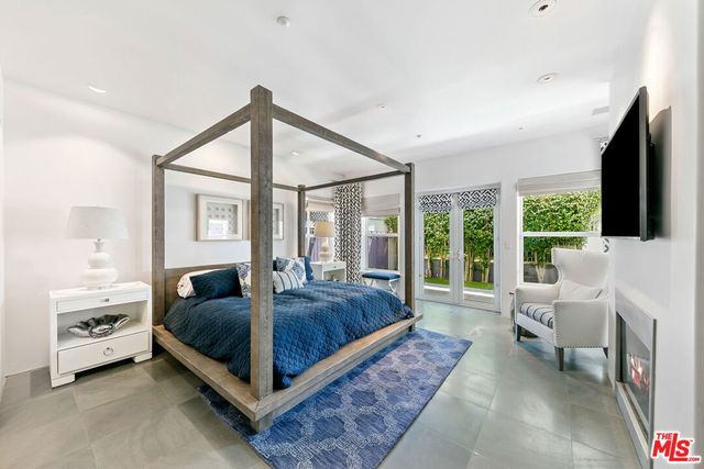 1341 Palisades Beach Road, Santa Monica, CA 90401