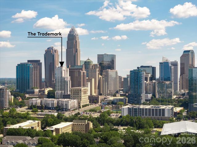 333 W Trade Street 2005, Charlotte, NC 28202