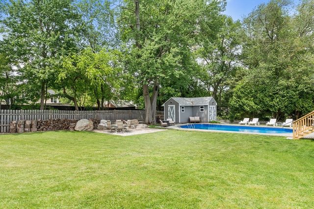 24 Lantern Ln, Milford, MA 01757