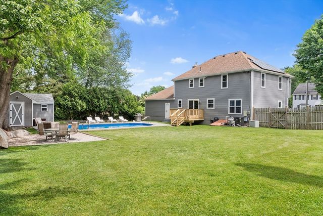 24 Lantern Ln, Milford, MA 01757