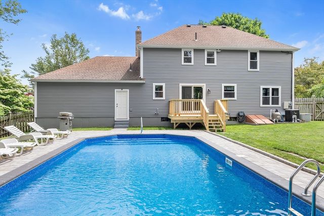 24 Lantern Ln, Milford, MA 01757