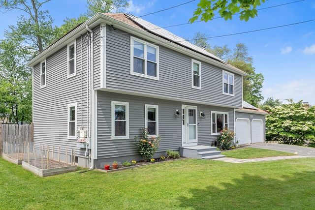 24 Lantern Ln, Milford, MA 01757