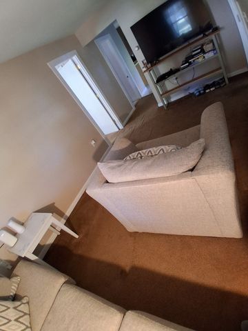 86 Scadding, Taunton, MA 02780