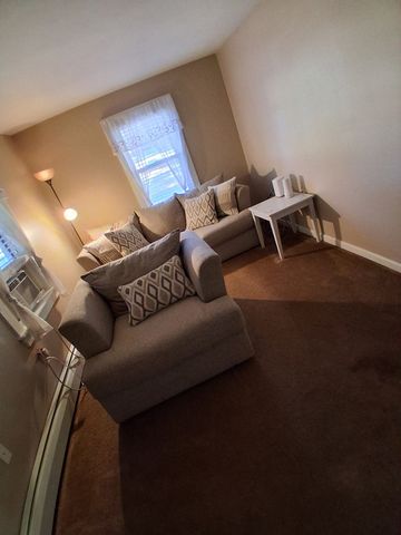 86 Scadding, Taunton, MA 02780
