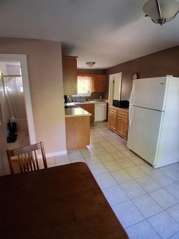 86 Scadding, Taunton, MA 02780