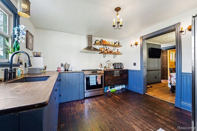 7357 West Road, Washington, MI 48094