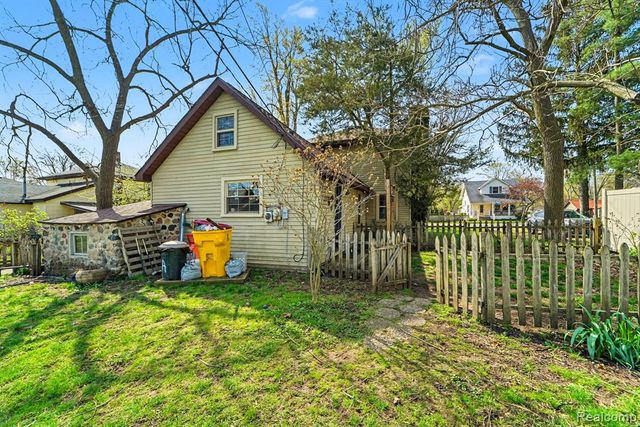 7357 West Road, Washington, MI 48094