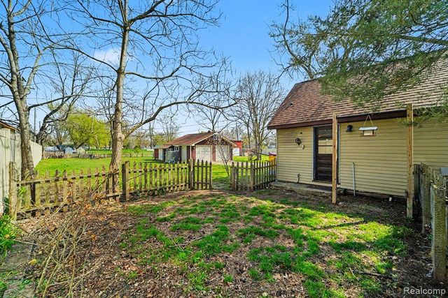 7357 West Road, Washington, MI 48094