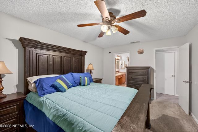 8849 VICTORIA LANDING Drive W, Jacksonville, FL 32208