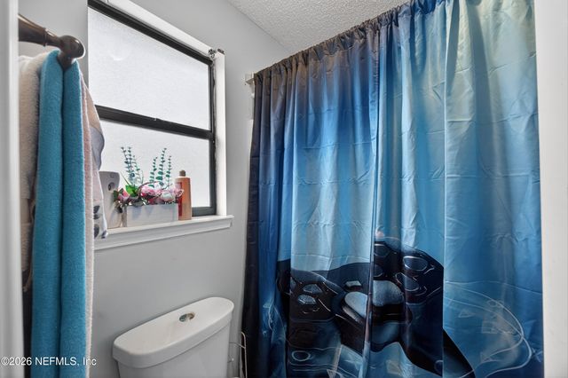 8849 VICTORIA LANDING Drive W, Jacksonville, FL 32208
