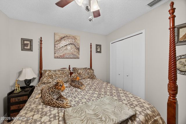 8849 VICTORIA LANDING Drive W, Jacksonville, FL 32208