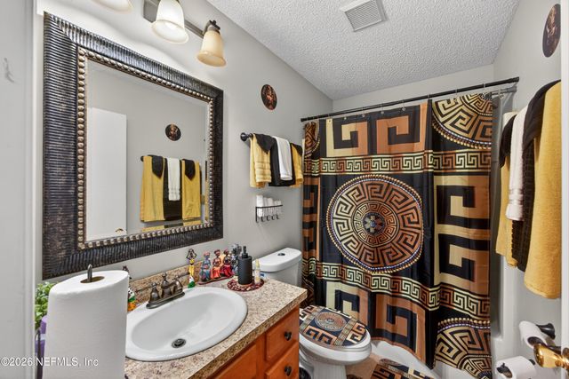 8849 VICTORIA LANDING Drive W, Jacksonville, FL 32208