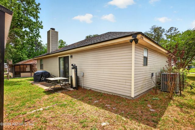 8849 VICTORIA LANDING Drive W, Jacksonville, FL 32208