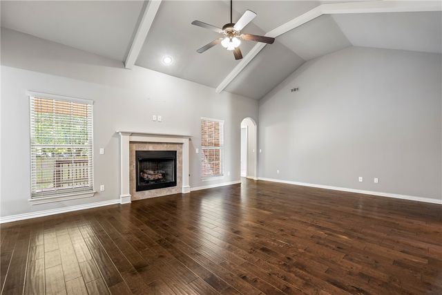 6007 W Irish Bend Drive, Fayetteville, AR 72704