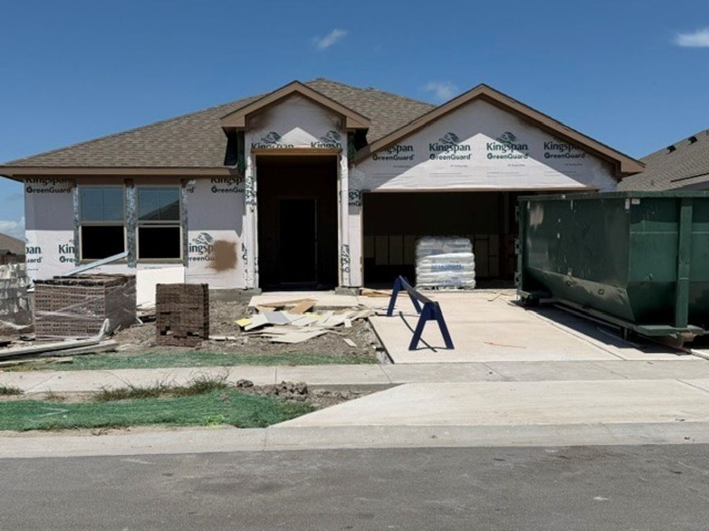7618 Lacey Dr, Corpus Christi, TX 78414 — exterior