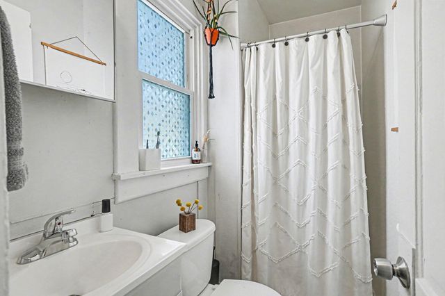 913 Elliott Avenue, Grand Haven Twp, MI 49417