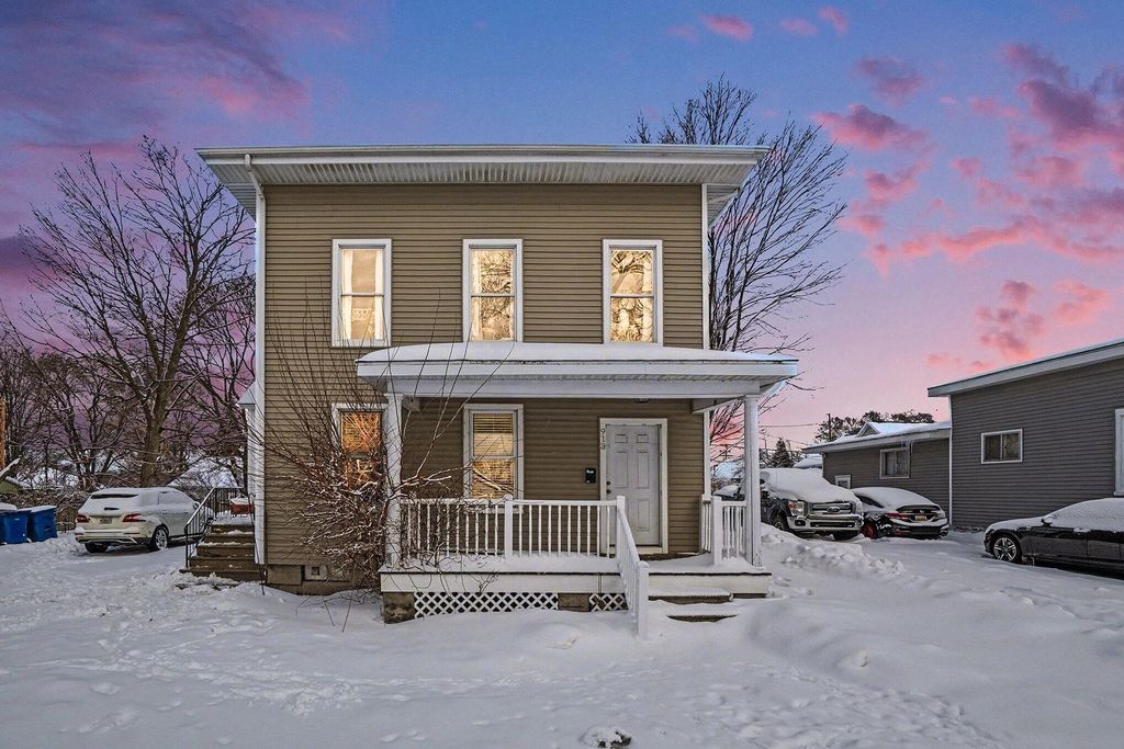 913 Elliott Avenue, Grand Haven Twp, MI 49417