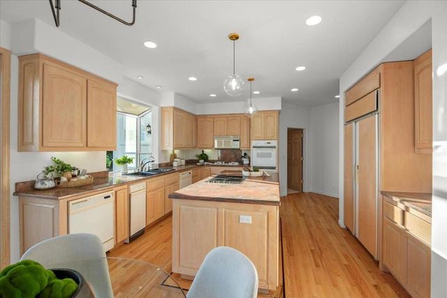 3961 Jefferson Avenue, Redwood City, CA 94062