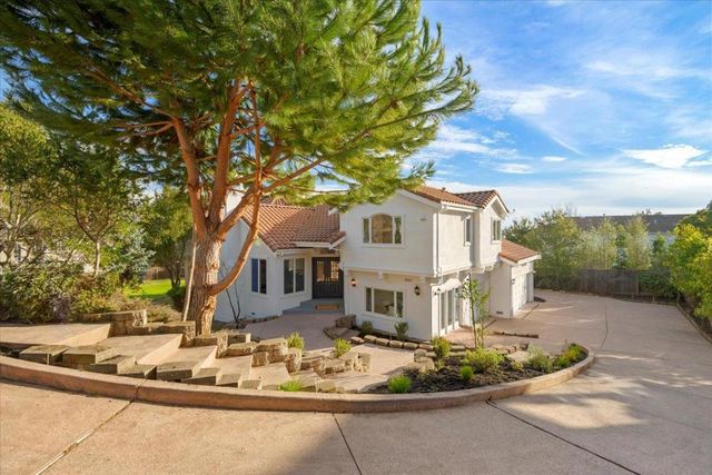 3961 Jefferson Avenue, Redwood City, CA 94062