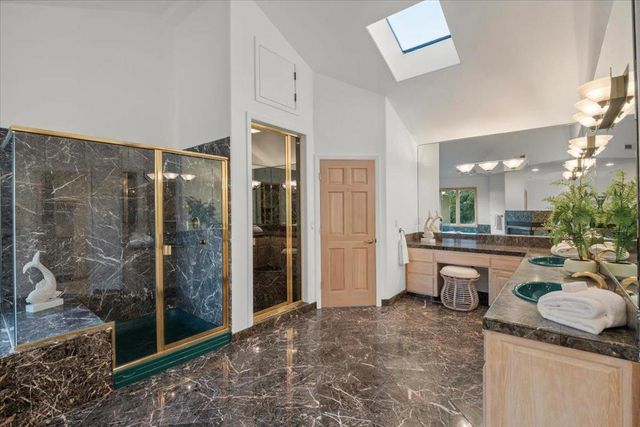 3961 Jefferson Avenue, Redwood City, CA 94062