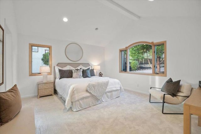 3961 Jefferson Avenue, Redwood City, CA 94062