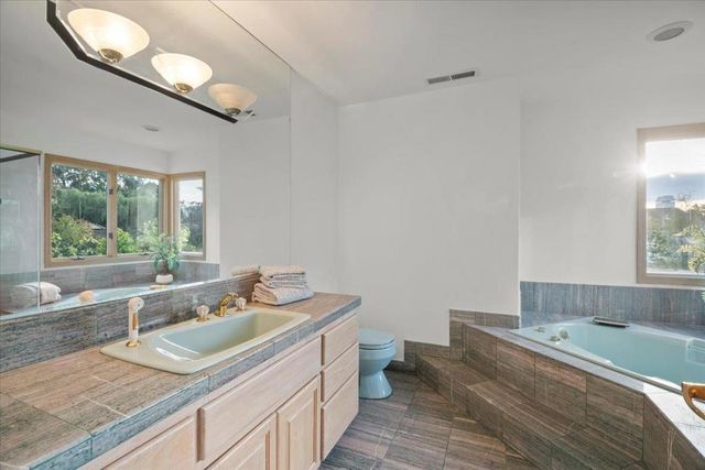 3961 Jefferson Avenue, Redwood City, CA 94062